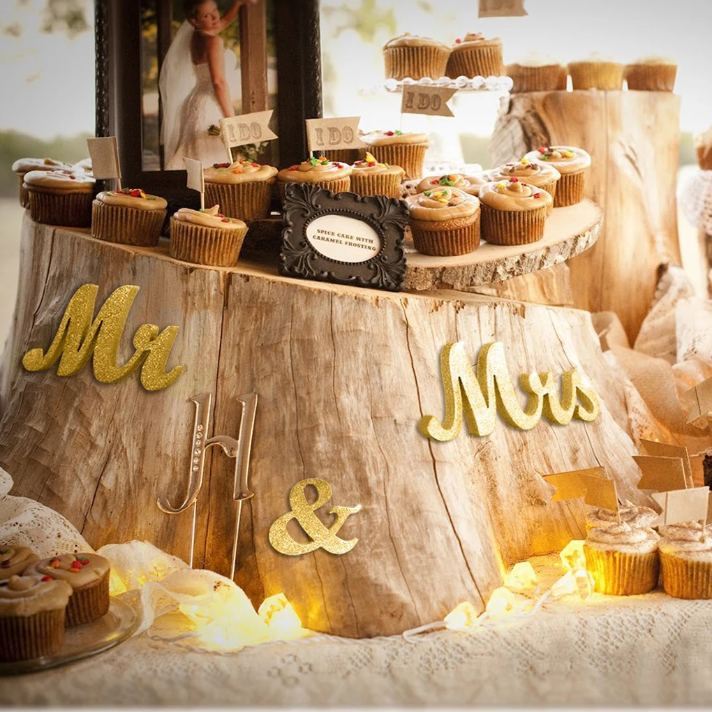 

Mr and Mrs Sign Sweetheart Wedding Table Decorations Wooden Letters Flower Base Decor With Gold Glitter / Silver Glitter