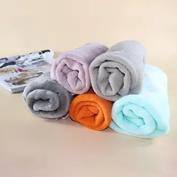 

2018 New Fashion Pet Blanket Cat Blanket Super Soft Warm Coral Velvet Kennel Mat Cat and Blanket Dropship 9.6