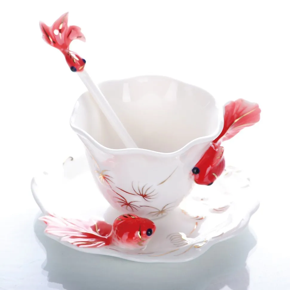 Золотая рыбка эмаль окрашенная фарфоровая кофейная чашка необычная чайная чашка керамическая чашка Европейская мода чашка для любимого человека кофе