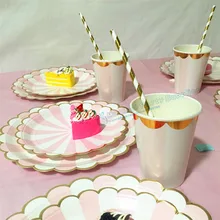 Набор из 16 Румяна розовый и золотой Бумага Чашки Scalloped Фольга Бумага тарелку салфетками Соломинки блеск столовые приборы для Свадебные душ