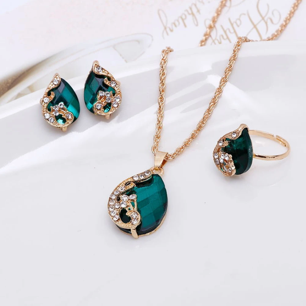 

Women Jewelry Set Shiny Water-Drop Shape Rhinestone Necklace Earrings Ring Gift Peacock Crystal Korean Jewelry Set