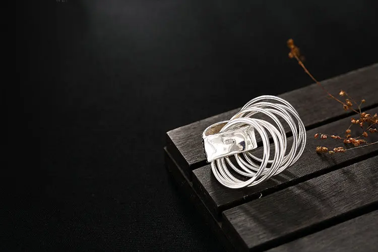 7 (9)