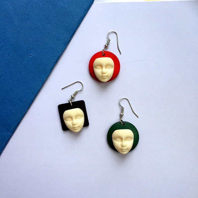 

Minimalist Retro Geometric Wooden Earrings for Women Personality Abstract Face Earrings 3 color Vacation Women Ornaments