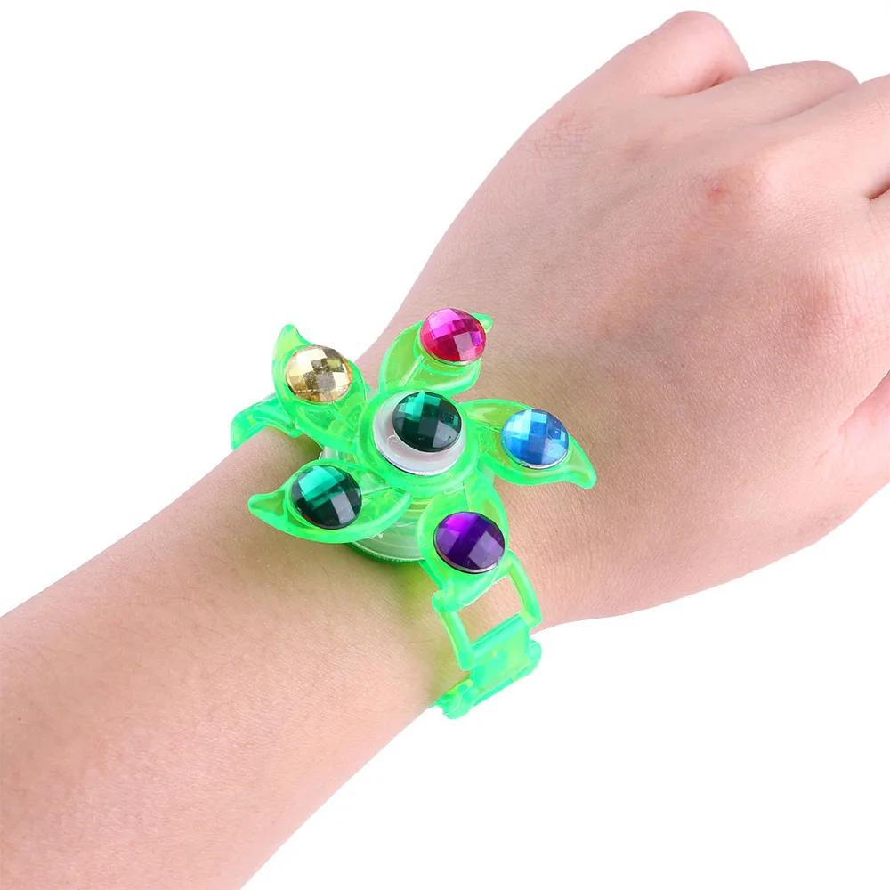 Children's Luminous Wrist Band Manual Rotating Soft Plastic Flash Gyro Bracelet Collection Funny Kids Gift Toy Christmas YE12.14 Children's Luminous Wrist Band Manual Rotating Soft Plastic Flash Gyro Bracelet Collection Funny Kids Gift Toy Christmas YE12.14