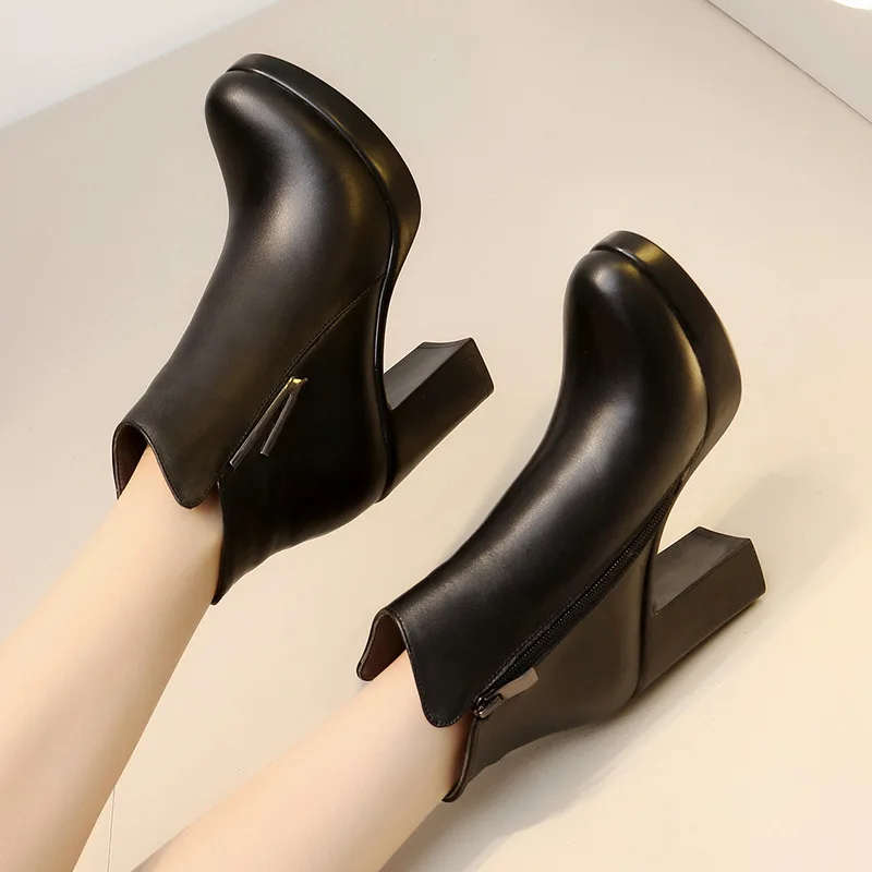 

Plus velvet Martin boots short tube waterproof platform high heel women's boots autumn and winter thick with 40-43 booties wild