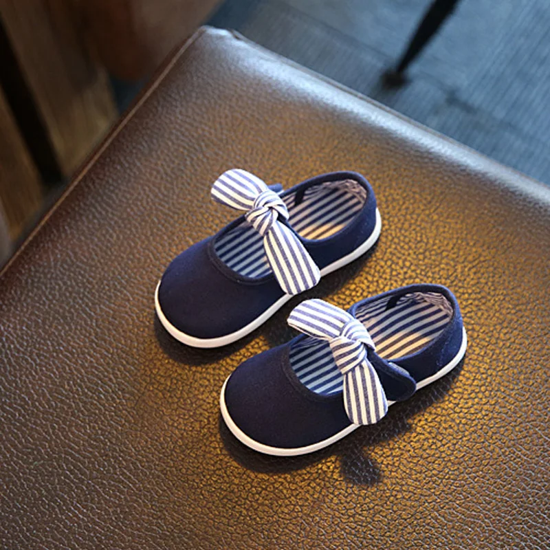 1Pair Blue Baby First Walkers Solid Butterfly-Knot Fashion Soft Canvas Shoes Hook&Loop Lace-up Footwear Crib Shoes All Seasons classic casual baby shoes toddler newborn polka dots baby girls autumn lace up first walkers sneakers shoes