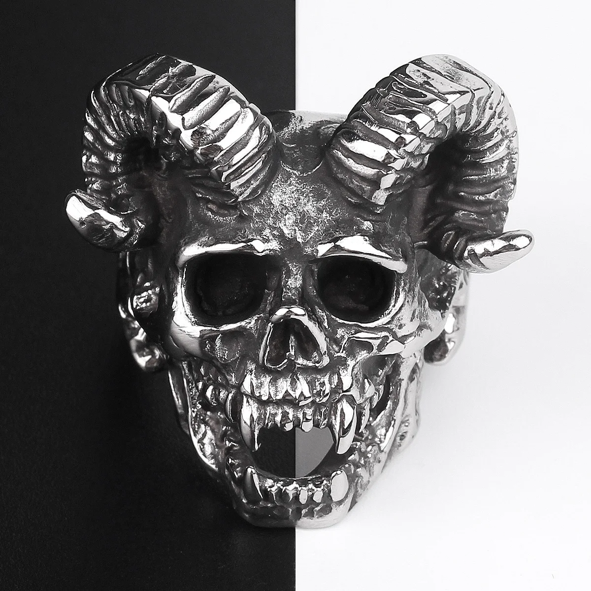 

Stainless Steel Men Rings Horn Satan Devil Demon Skull Punk Rock Gothic for Biker Male Boy Jewelry Creativity Gift Wholesale