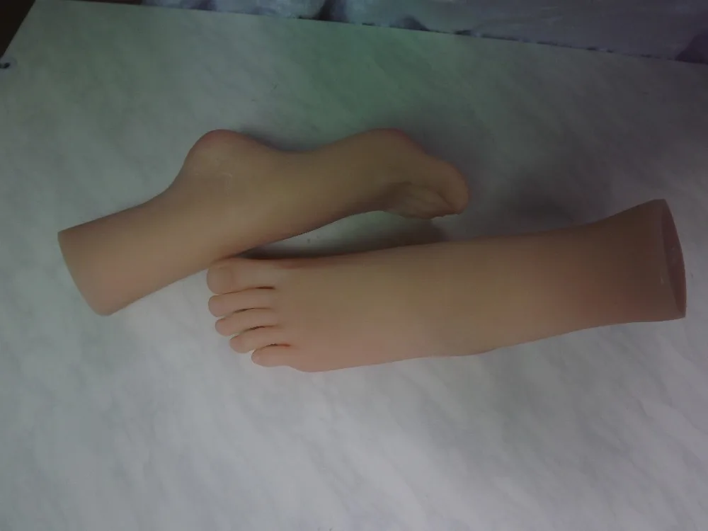 Free drop shipping New Sex Toy,Feet Fetish Toys for Man,Young Girl Lifelike Female Feet, Sex Product ,Feet Model for Sock Show