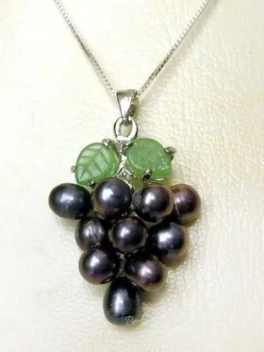 

Black Cultured Pearl Grape Cluster Jade Leaf 17" Chain Necklace (A0516)