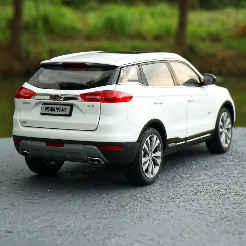 Игрушечная модель автомобиля подарок для мальчиков соотношение 18:1 Geely Emgrand 7 EC7 EC715