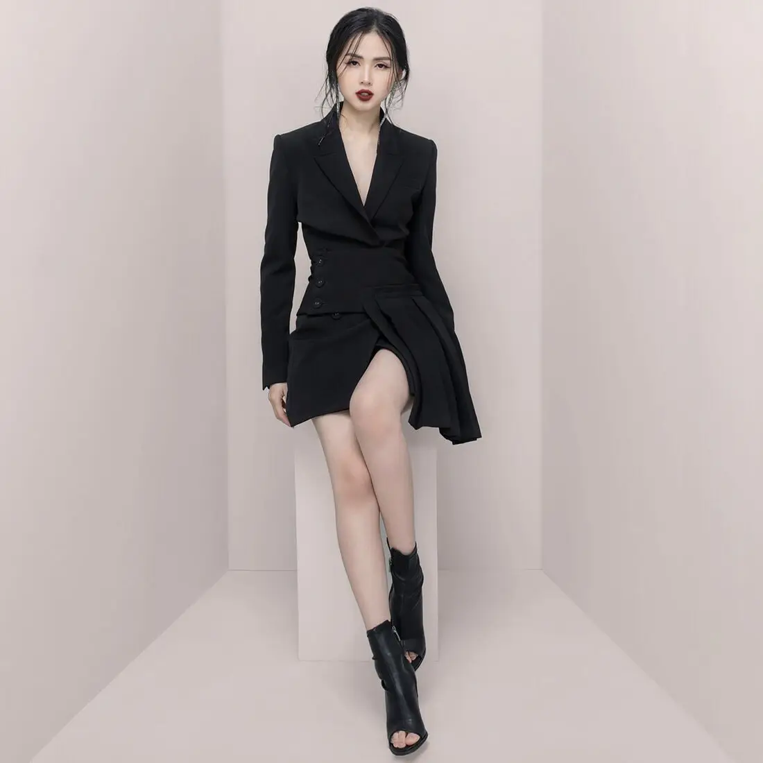 

2019 Suit Jacket Women Short Black Fashion Temperament Leisure Two Dresses Fall European American Dress Women Jackets and Coats