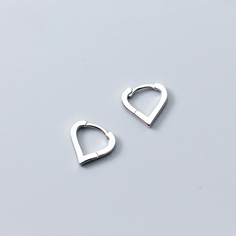 Peri'sBox простые крошечные спиральный для хряща серьги в форме сердца 925 пробы серебряные маленькие серьги-кольца Huggie минималистичные мини-серьги
