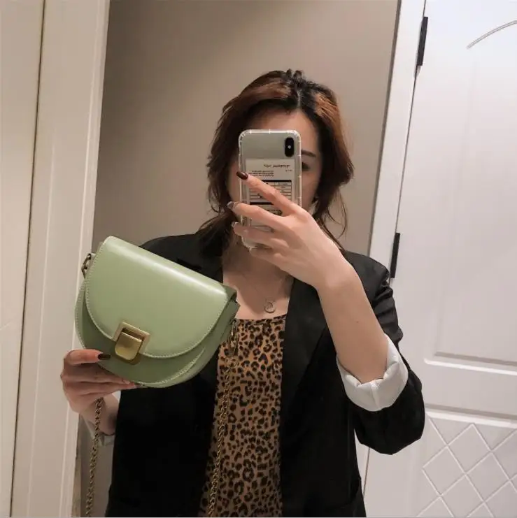 

Selling chain fashion mini bag 2019 new Europe and the United States joker diamond lattice saddle bag shoulder female handba