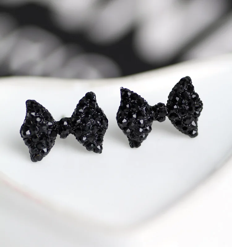 

High Quality Fashion Simple Vintage Metal Black Bow Stud Earrings Butterfly Female Ear Studs Jewelry For Women Free Shipping