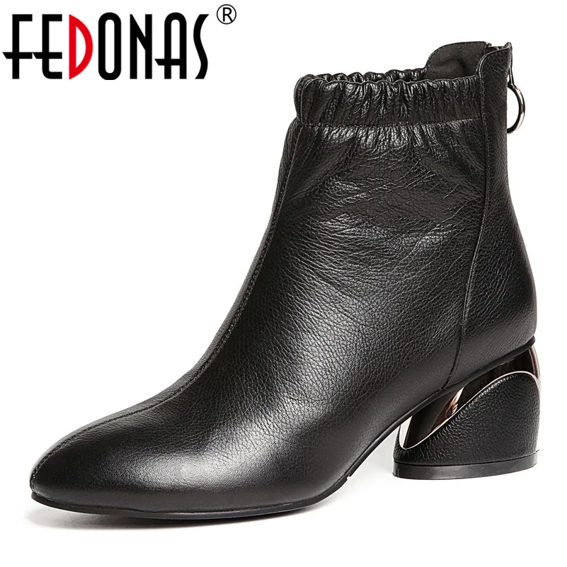 

CONASCO Brand Ankle Basic Boots Genuine Leather Top Quality Autumn Winter Martin Shoes Woman High Heeled Short Motorcycle Boots