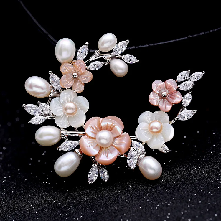

Vintage Brooch Rhinestone Flower Brooches Pins Large Brooches for Women Natural Freshwater Pearl Shell CZ Crystal Jewelry X422