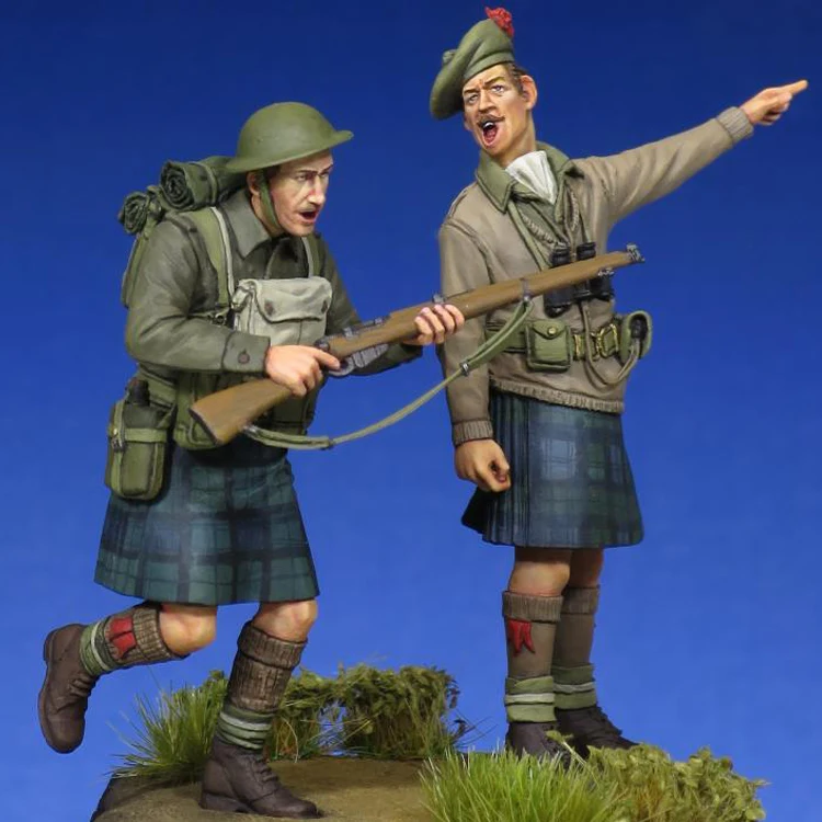 

1/35 Scottish Black Watch Officer & Soldier WW II, Resin Model Soldier GK, Military theme, Unassembled and unpainted kit