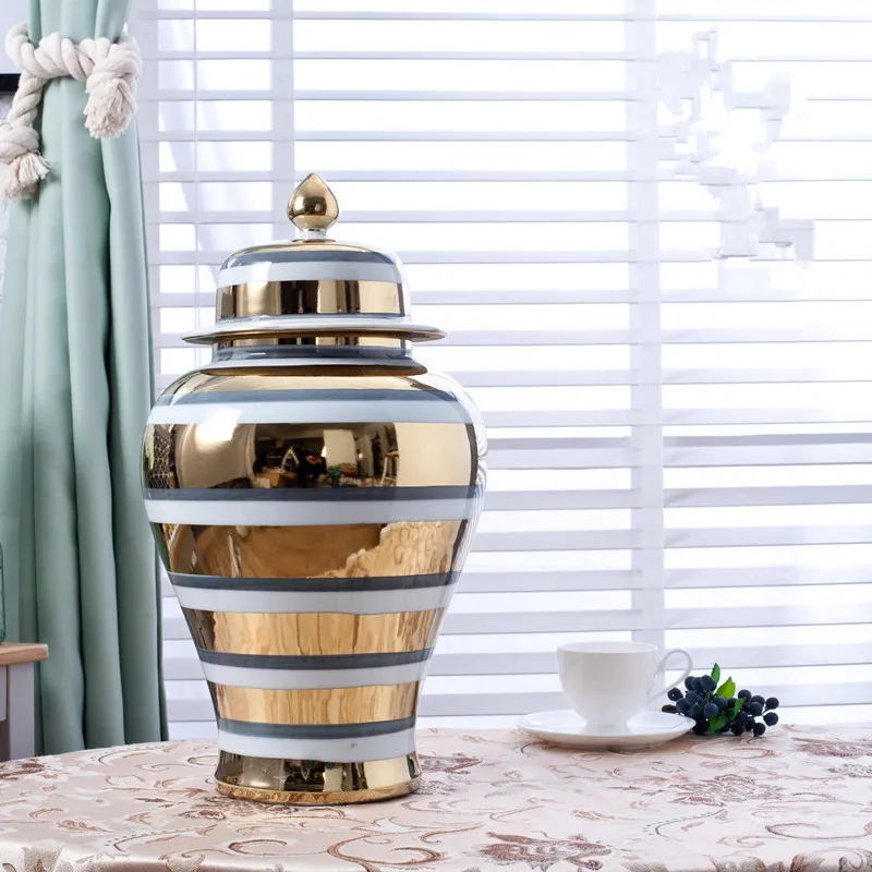 Porcelain Vase Temple Jar Ceramic vase Ginger Jars Jingdezhen porcelain vase gold general pot living room decoration (4)