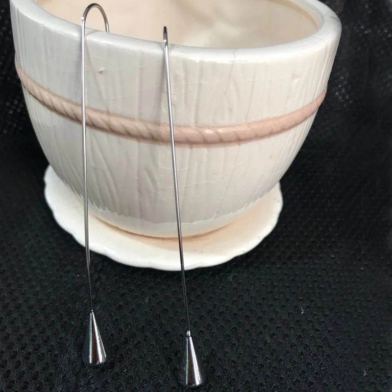 

Fashion Water Drop Design Simple Long Copper Stud Earrings with Gold-color Jewelry for Women Wholesale A-002