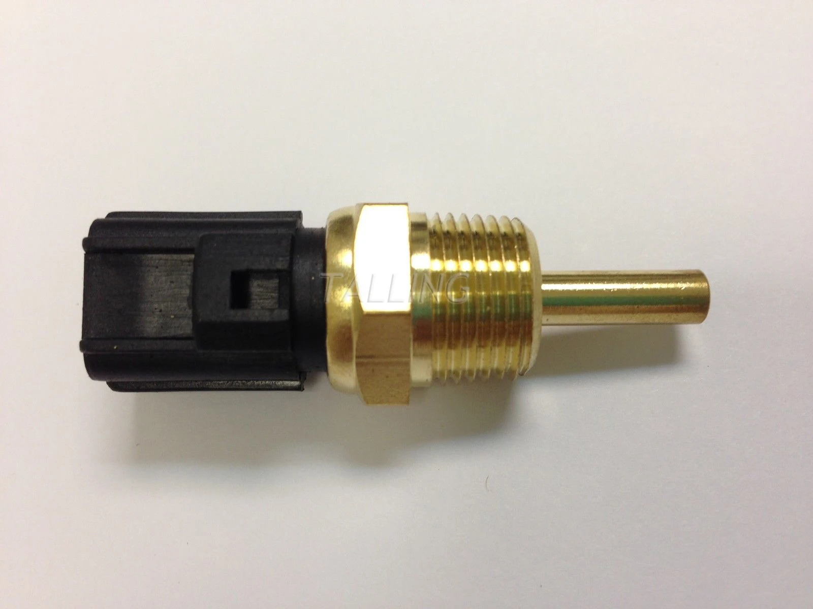 Датчик охлаждающей жидкости hyundai accent. Hyundai/kia 39220-38030. Датчик температуры хендай соната 7. Датчик 39220. Датчик температуры охлаждающей жидкости соната.