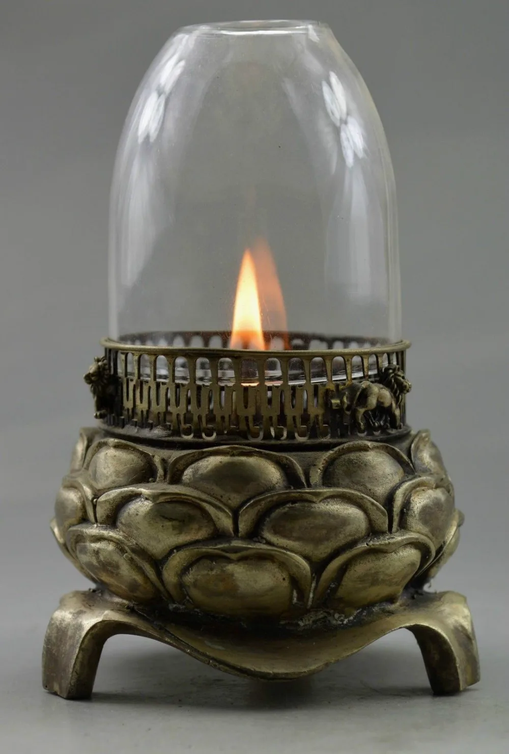 

Collection Collectible Decorated Old Handwork Tibet Silver Carved Lotus Oil Lamp wholesale 2PCS factory Bronze Arts outlets