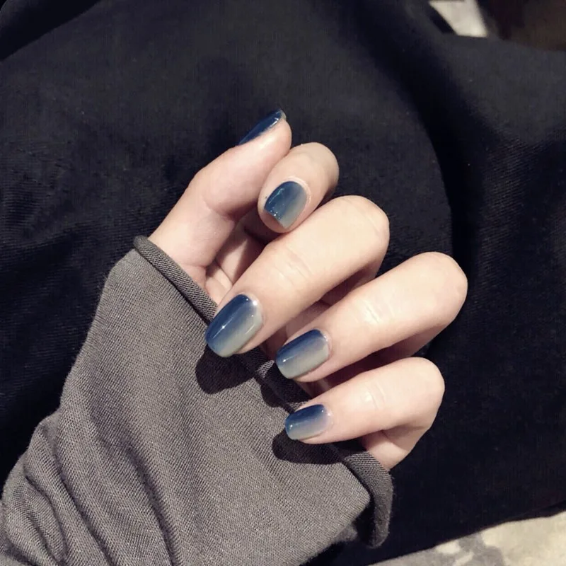 24 шт градиентные цвета Готовые накладные ногти квадратные короткие накладные ногти полное покрытие синие и серые искусственные ногти с клеем наклейки