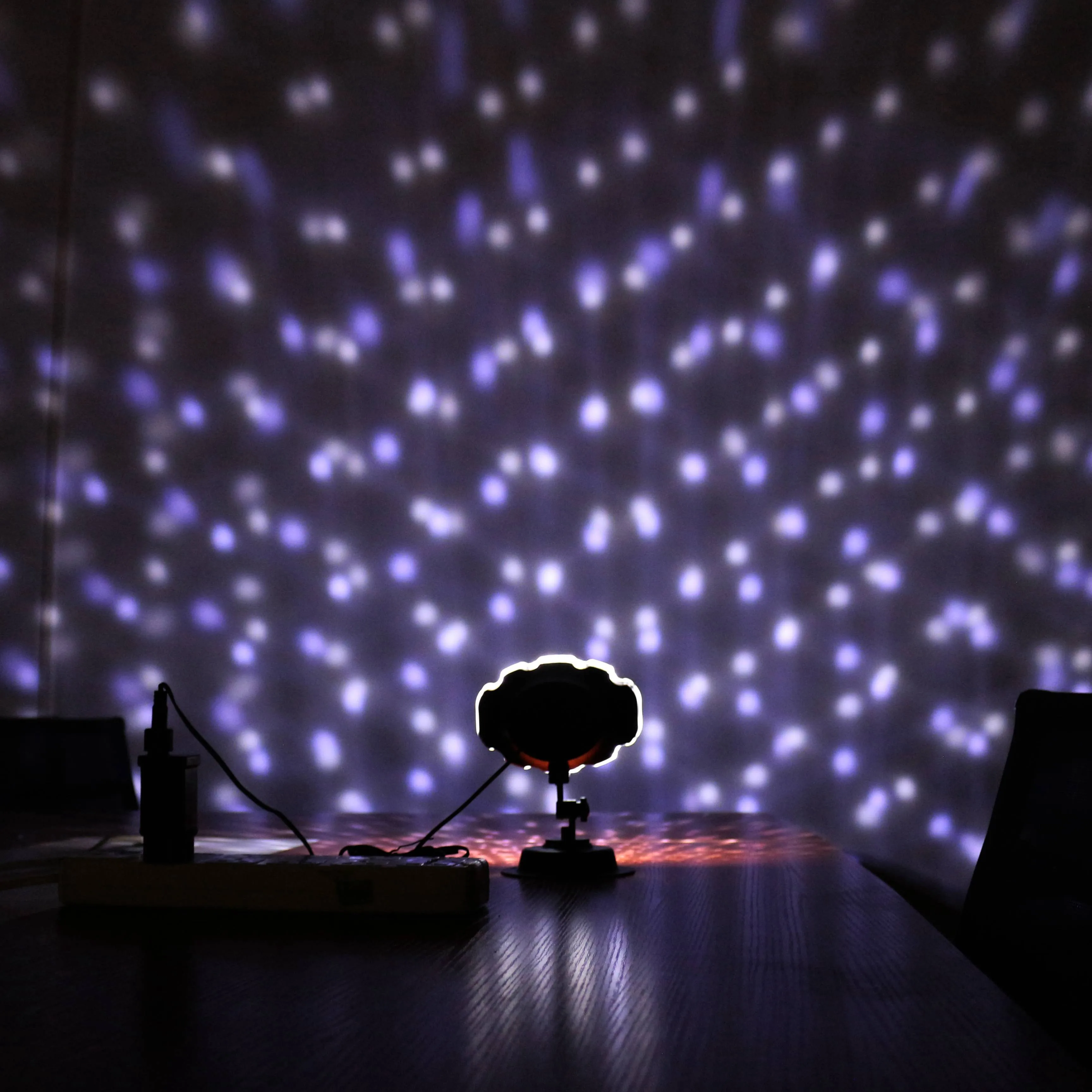 

Jiguoor Activated Laser Projector RGB Stage Waterproof Outdoor LED Home Garden Lawn Decoration Light Mini Snow Animation Lights