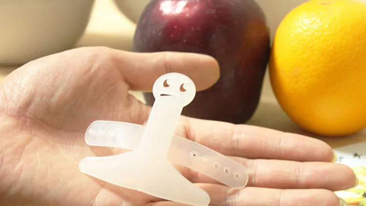 

kitchen tools Hand Guard Finger Protector Safe Slice Tool Plastic Hand Protector Guard Kitchen Gadgets Cooking Tools 70