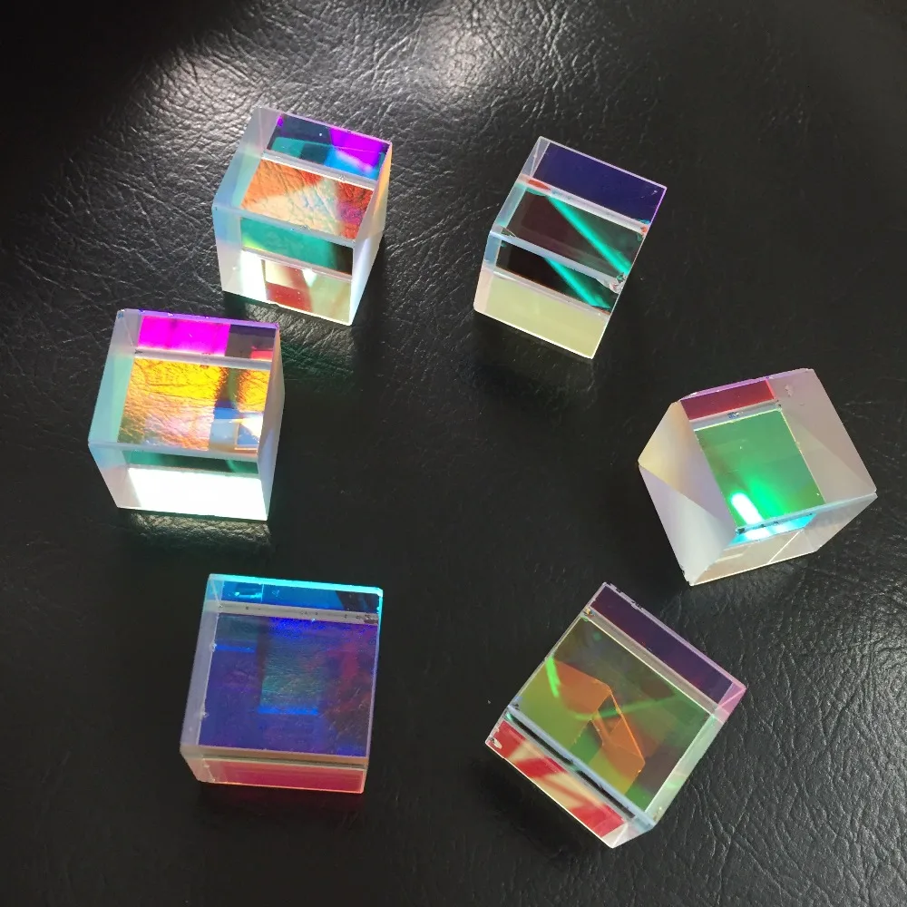 

4 PCS 2.2X2.3cm DIY Defective X-Cube Prism Cross Dichroic Prism RGB Combiner Splitter for Party Home Decoration