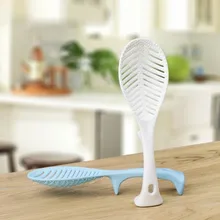 Стойка прекрасная ложка для риса Кухонные принадлежности Дуршлаг в форме листа ковша антипригарная рисовая ложка промывка риса ложка 21,2x6,5 см