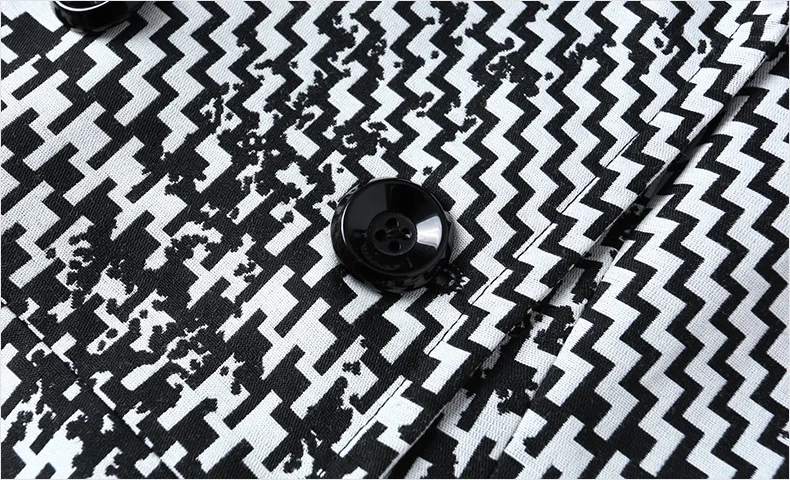 9575378981_372038027