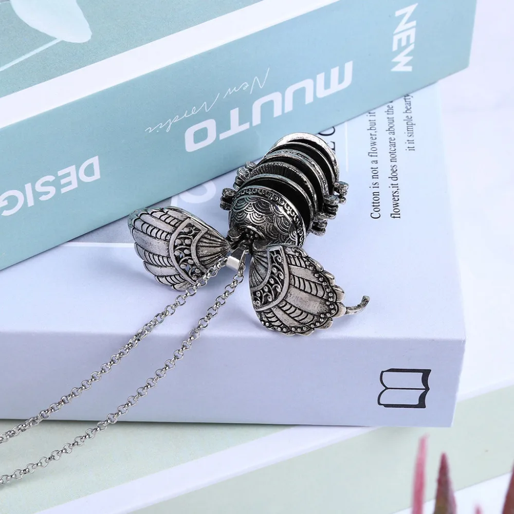 

Precious Jewelry Choker Necklace Expanding Photo Locket Necklace Pendant Angel Wings Gift Jewelry Decoration Pendientes Torque
