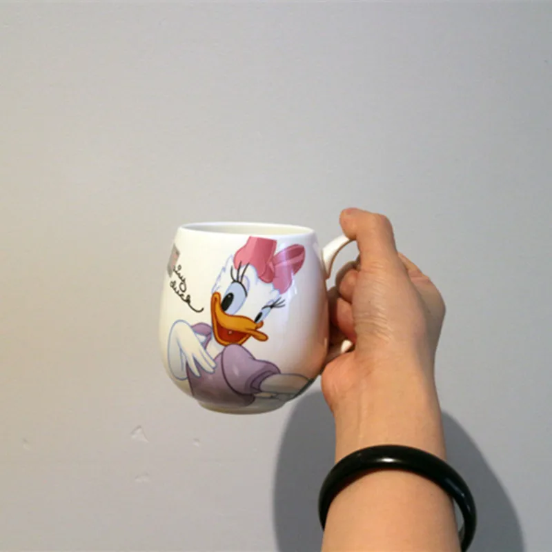 Мультяшная кружка Микки Минни керамические чашки молоко 320 мл креативная модная парная кружка кофейная чашка для воды Милая чашка для завтрака Рождественский подарок - Цвет: Daisy Duck