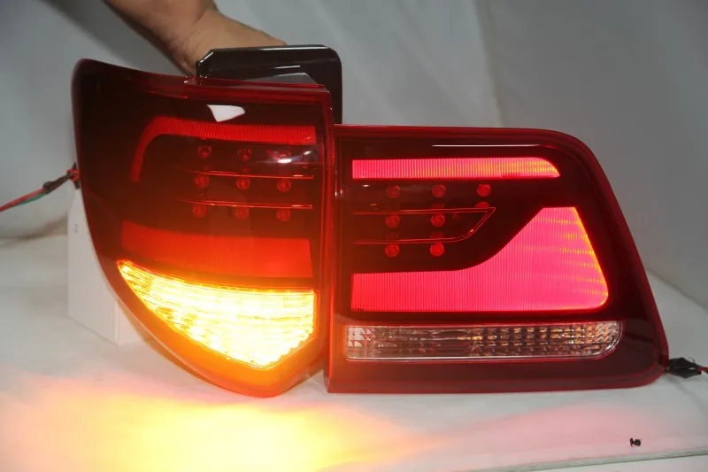 12-14年 新款Fortuner 红白尾灯 YZ (2)