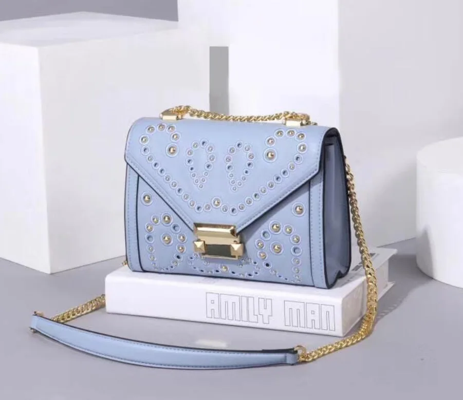 

2018 New Fashion Single-shoulder Bag Korean Version of The Leather Rivet Bag Chain Bag Single Shoulder Oblique Satchel bag