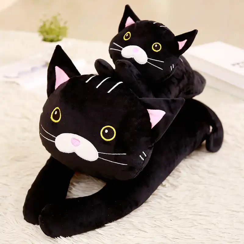 gato negro de peluche