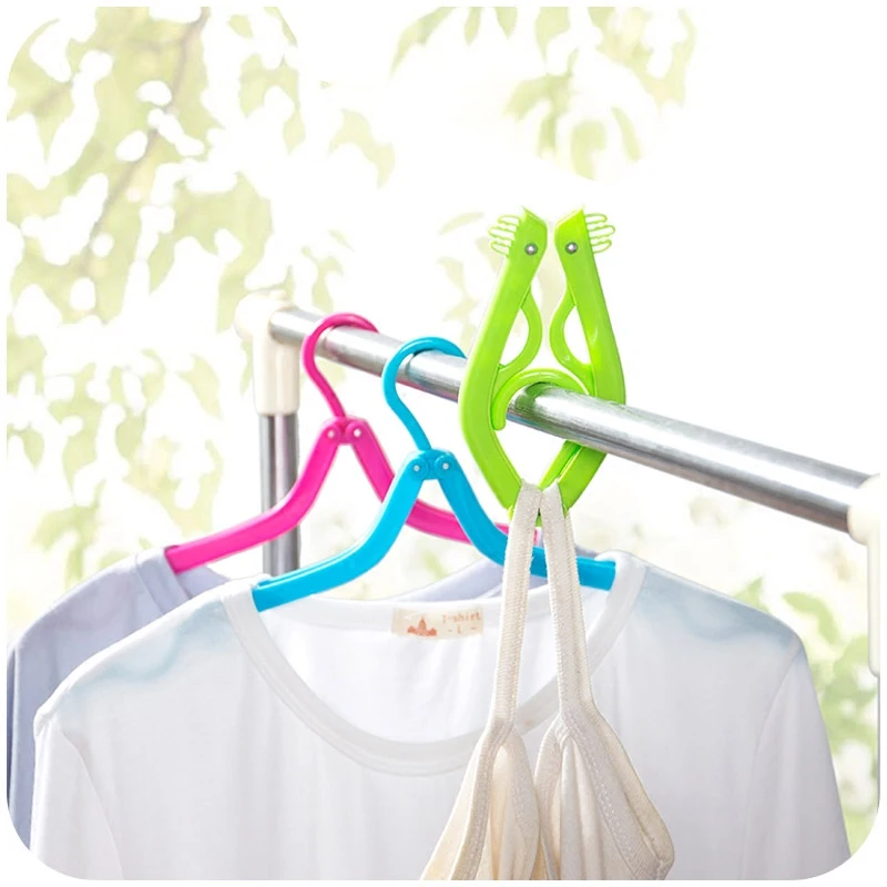 Travel Clothes Hangers Space Saving Folding Plastic Coat/Skirt/Suit/Bra