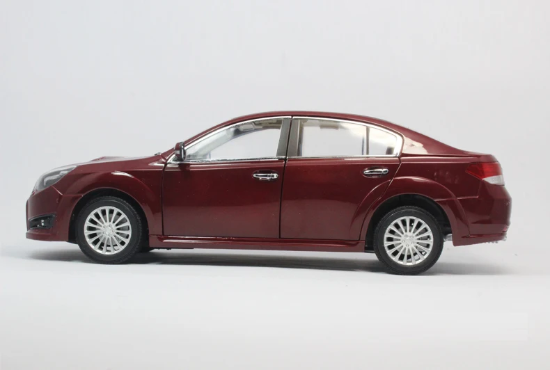 1 18   SUBARU LEGACY Red 3