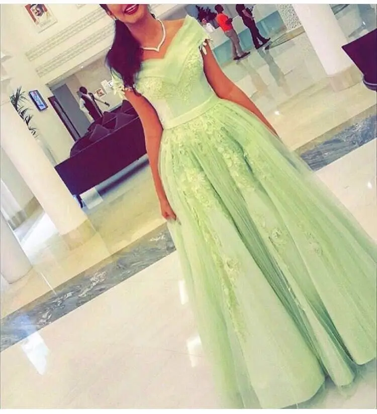 

Vestidos De Fiesta Largos Elegantes 3D Floral Bead Appliques A-line Floor Length Long Dresses Evening V Neck Tulle Evening Gowns