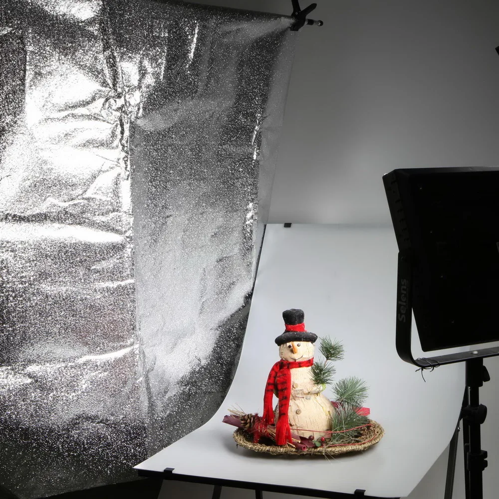 

Meking 1.2m Wide Reflection Props Silver Color Adhesive Soft Reflector for Studio Shooting DIY Customized Size Lighting Control