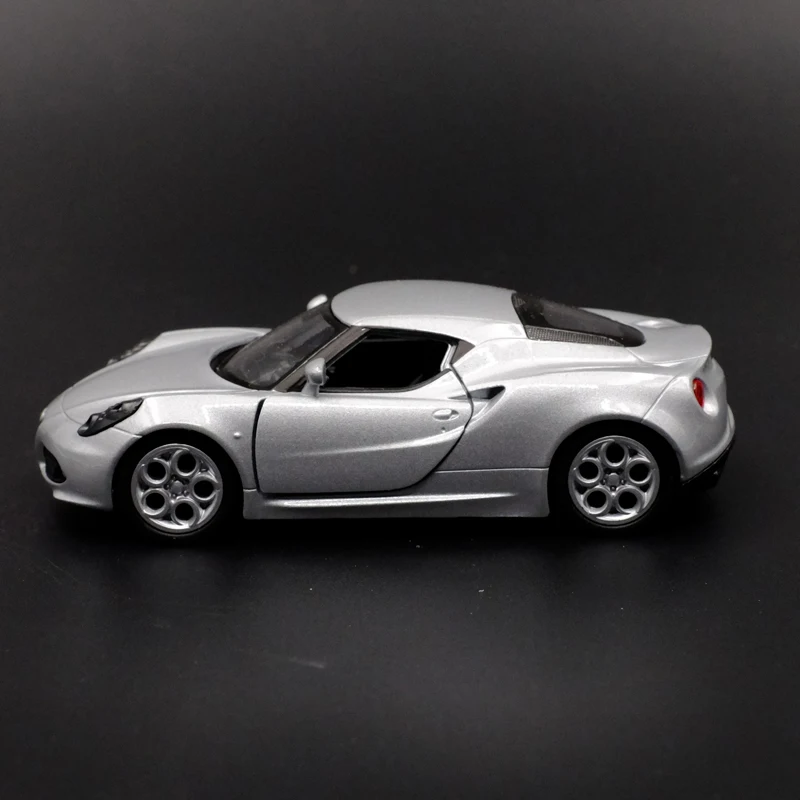 136 WELLY ALFA ROMEO 4C (4)