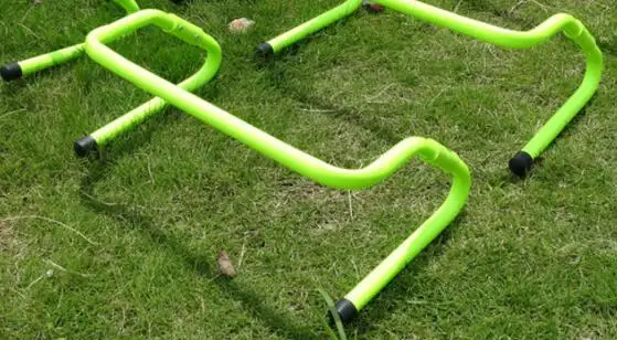 Регулируемая высота складной Футбол Training Hurdle портативный футбол Перейти бар - Цвет: Зеленый