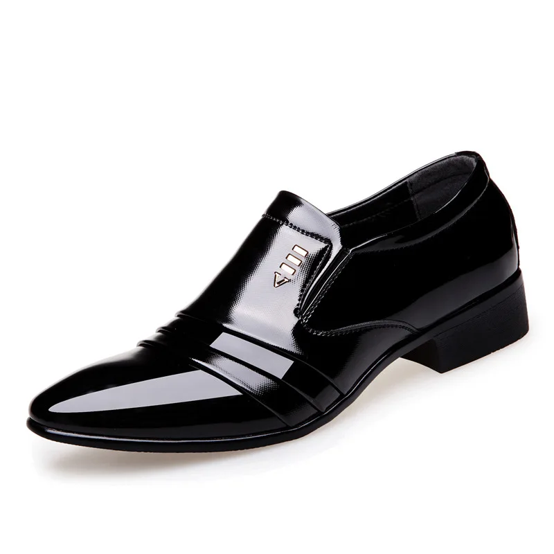

2019 Spring Simple Pointed Artificial PU British Men's Set Of Feet Wear-resistant Business Dress Leather Shoes Heighten