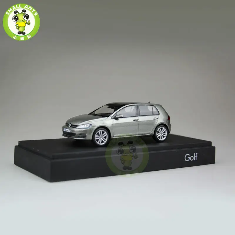 1 43 Scale VW Volkswagen Golf 4 doors Diecast Car Model Toys Gold