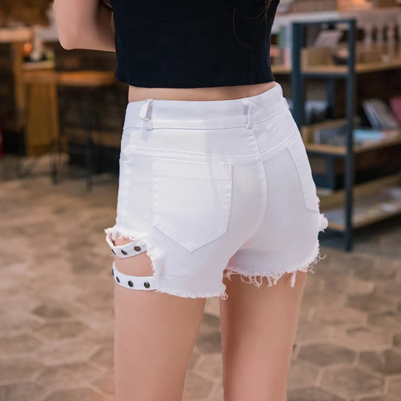 Сексуальная Booty Шорты Для женщин летние Высокая Талия Короткие джинсы Feminino корейской моды заклепки низ с бахромой черный, белый цвет