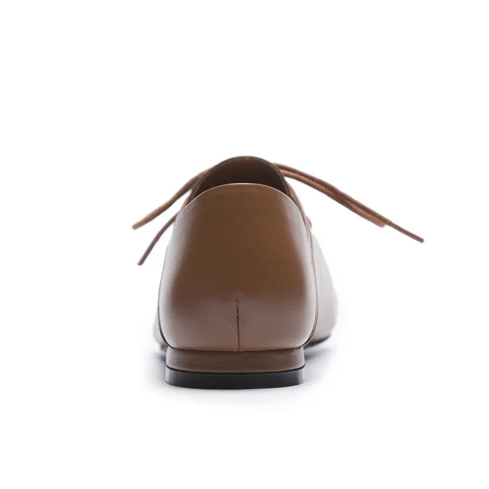 EshtonShero/Женская обувь на плоской подошве из натуральной кожи и искусственной кожи на плоской подошве; женские лоферы черного цвета на шнуровке с острым носком и заклепками; Размеры 33-40