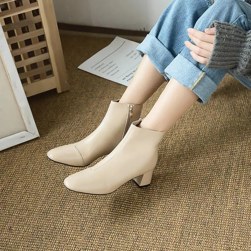 

Luxury brand ankle boots women shoes genuine leather new winter soft comfortable Chelsea boots women ankle boots botas mujer
