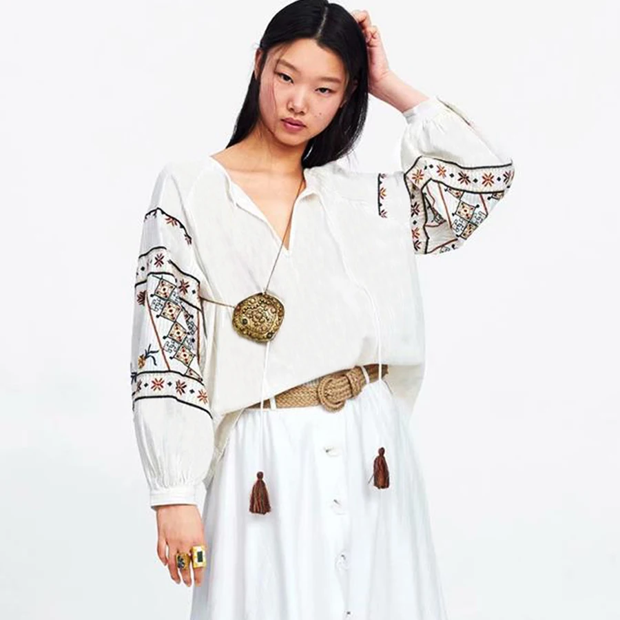 

TEELYNN Boho blouses 2019 cotton sleeves floral embroidery blouse long sleeve v-neck tassel white women blouse loose shirt bluza