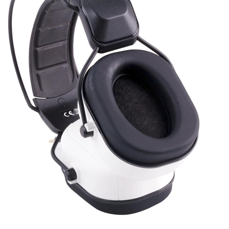 Superlux HD665 профессиональные студийные наушники с закрытой задней головкой для