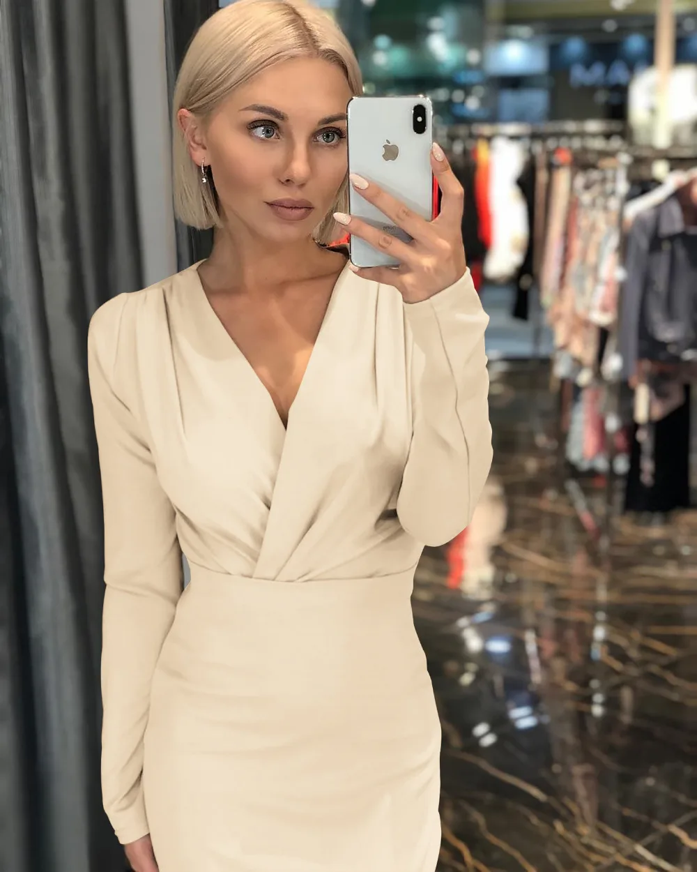 9843212238_433390088